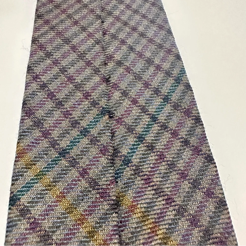 Vintage Wool Silk Blend Henry Grethel Soft Gray Plaid Tie, Classic 3.25” x 56